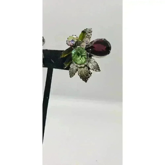 Vintage Earrings Huge Faceted Rhinestones Clip On Metal Leaves 1960s - Picture 4 of 14
